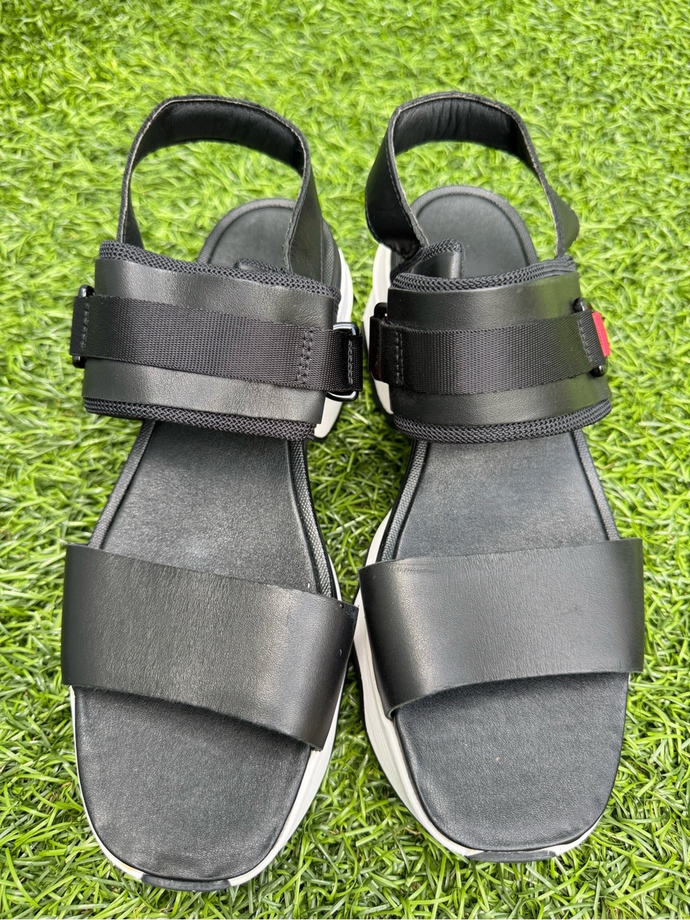 SOREL Kinetic Impact Y-Strap Sandals Womens 10.5 Black White Platform NWOB - Picture 4 of 13